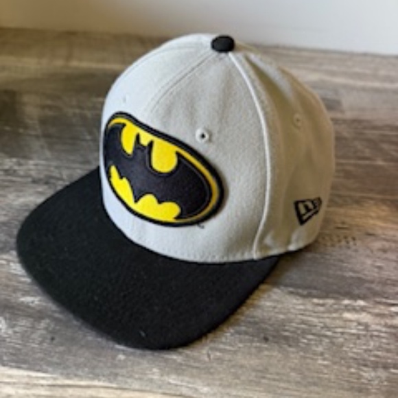 Batman DC Comics New Era 9Fifty Youth Hat Snapback Adjustable Cap - Picture 1 of 4